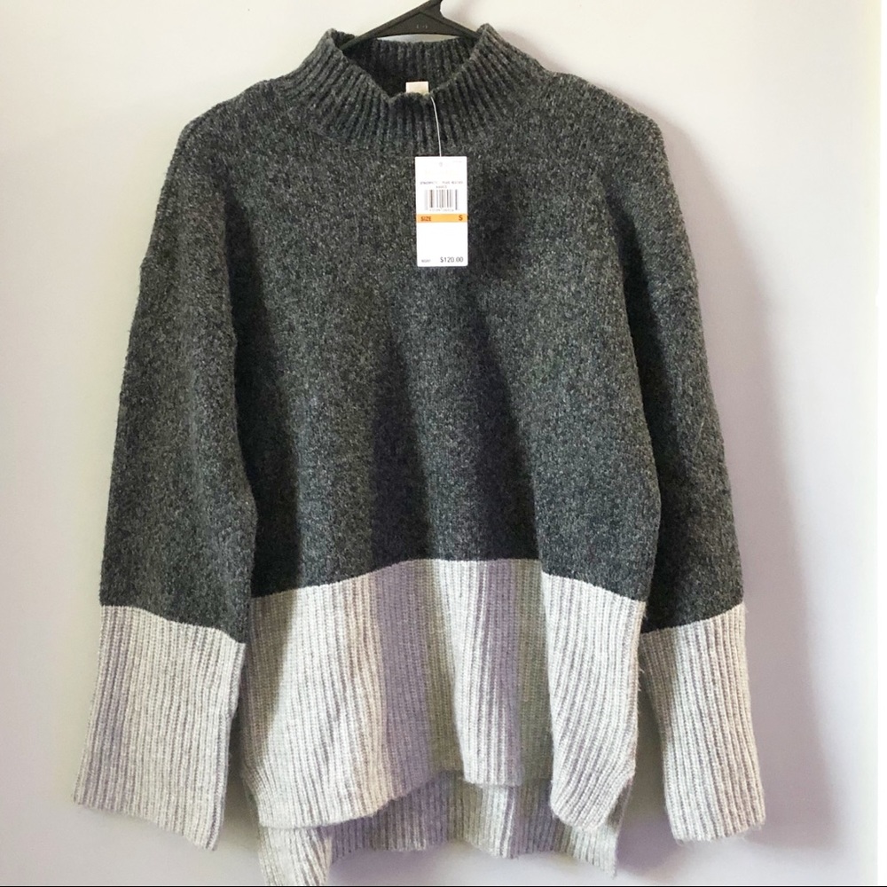 ⭐️NWT⭐️ Michael Kors mock neck sweater.